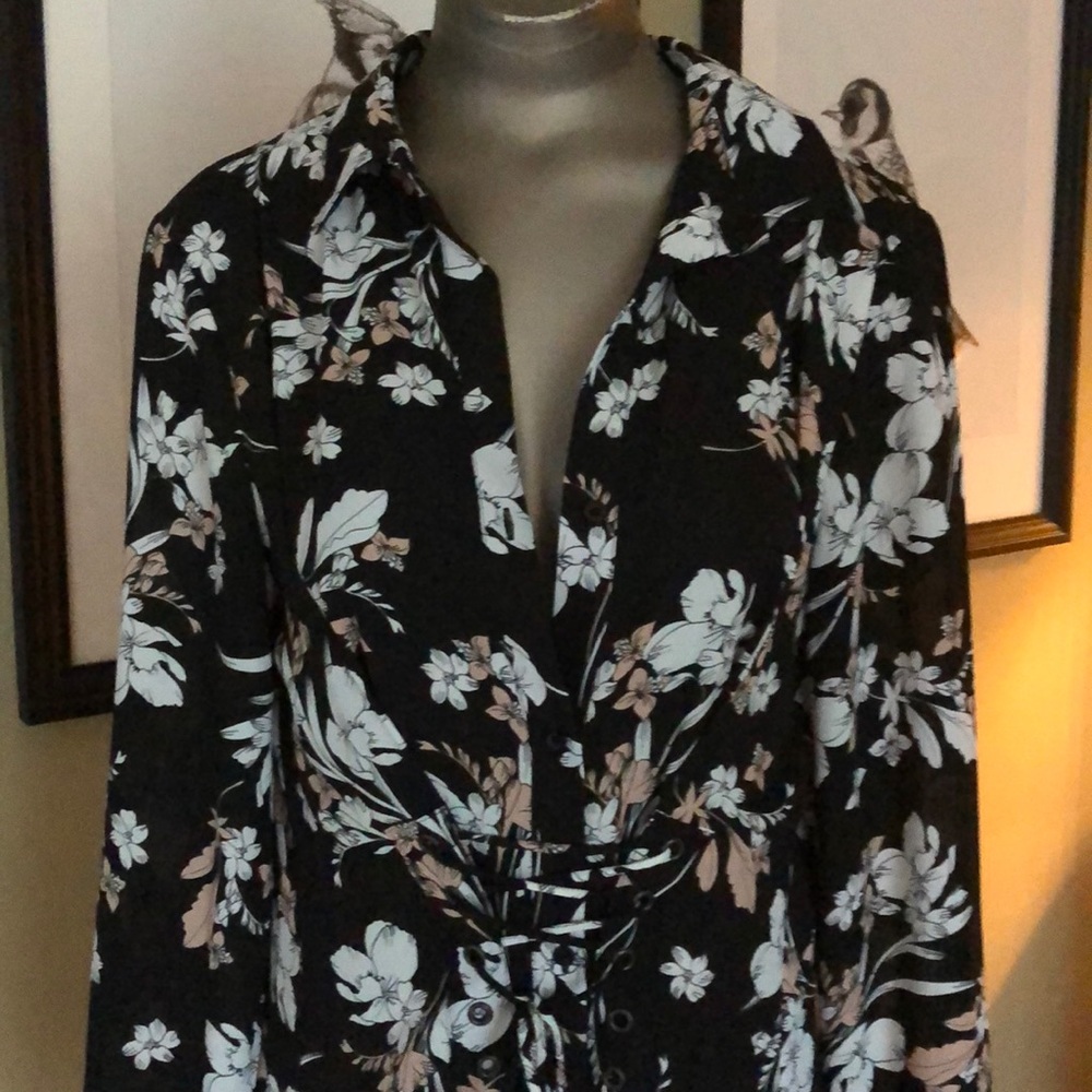 Gorgeous dress with incline hem (longer in back)